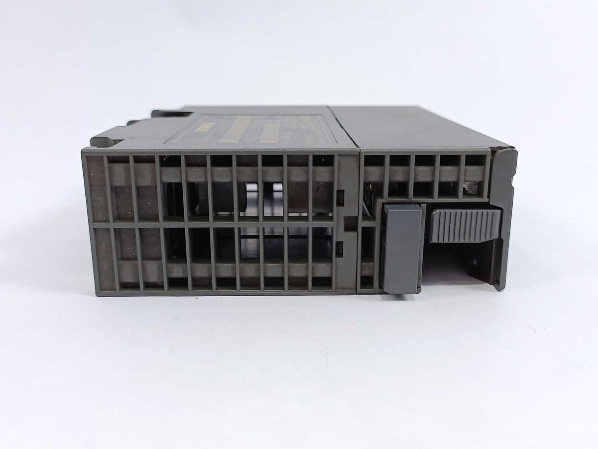 Siemens 6ES7322-1HF01-0AA0 SIMATIC S7-300, Digital Output SM 322