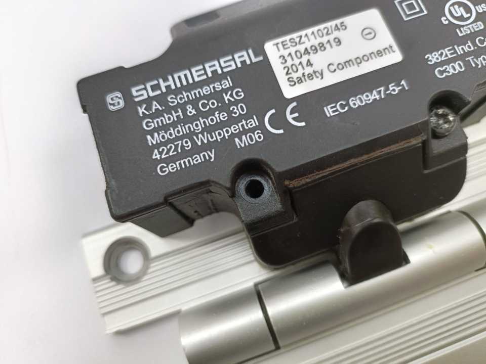 Schmersal TESZ1102/45 Safety Switch