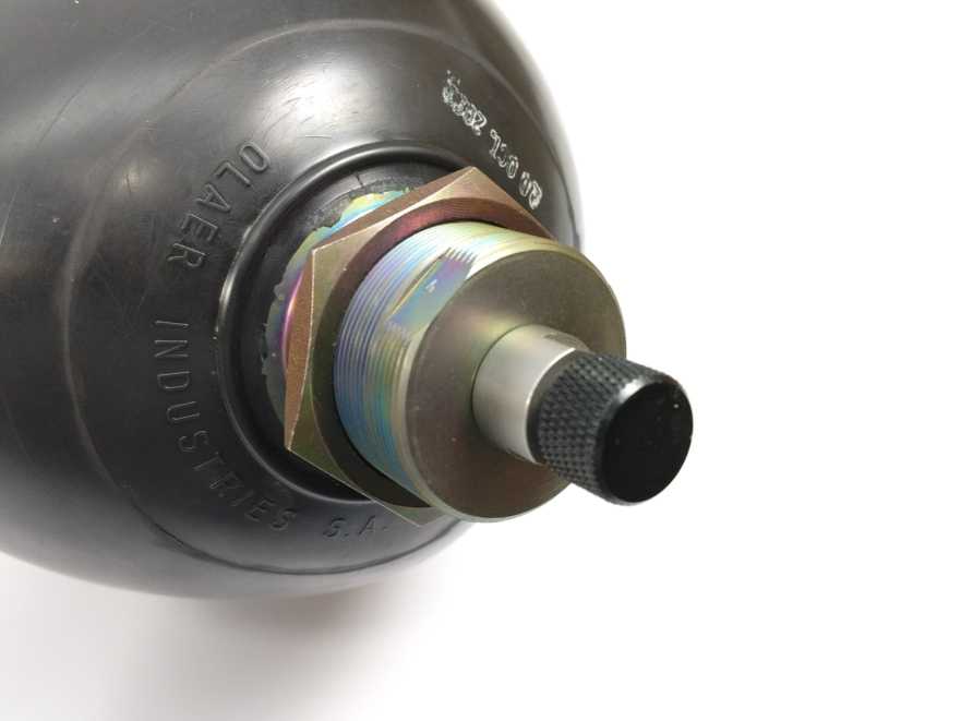 Olaer Industries S.A. 1.5m.daN MAXI F1801 Balloon Accumulator with Valve