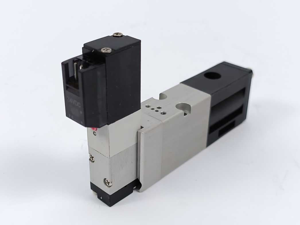 Koganei AME07-E1-PSL-17W Micro Vacuum Ejector w/ Solenoid Air Valve A041E1-48W
