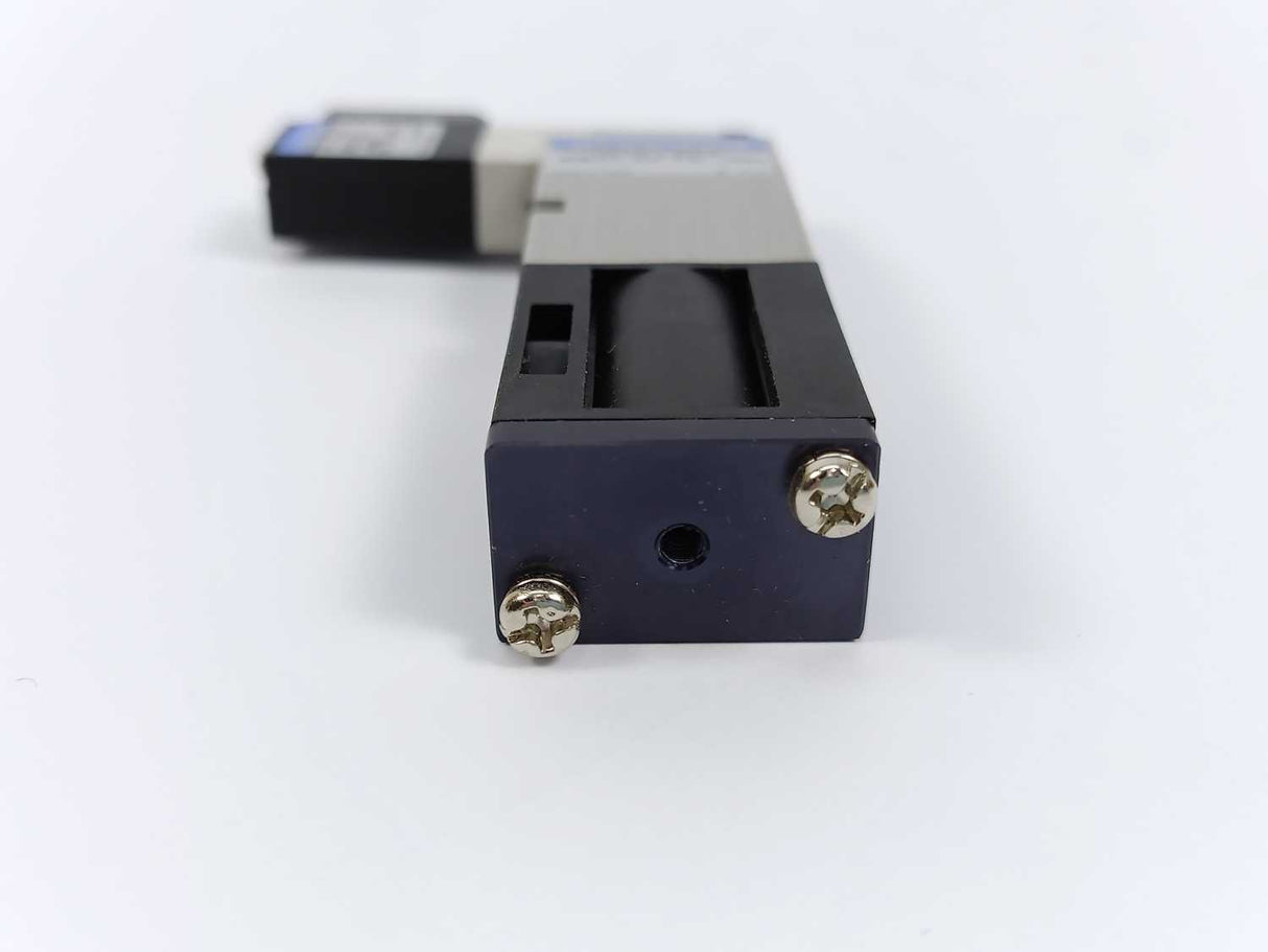 Koganei AME07-E2-PSL-20W Micro Vacuum Ejector w/ Solenoid Air valve A041E1-48W