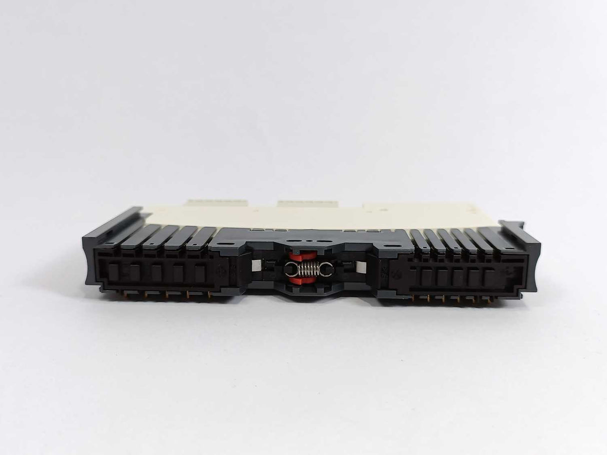 Schneider Electric STBDDI3420 Standard Digital Input Module w/ STB XBA 1000