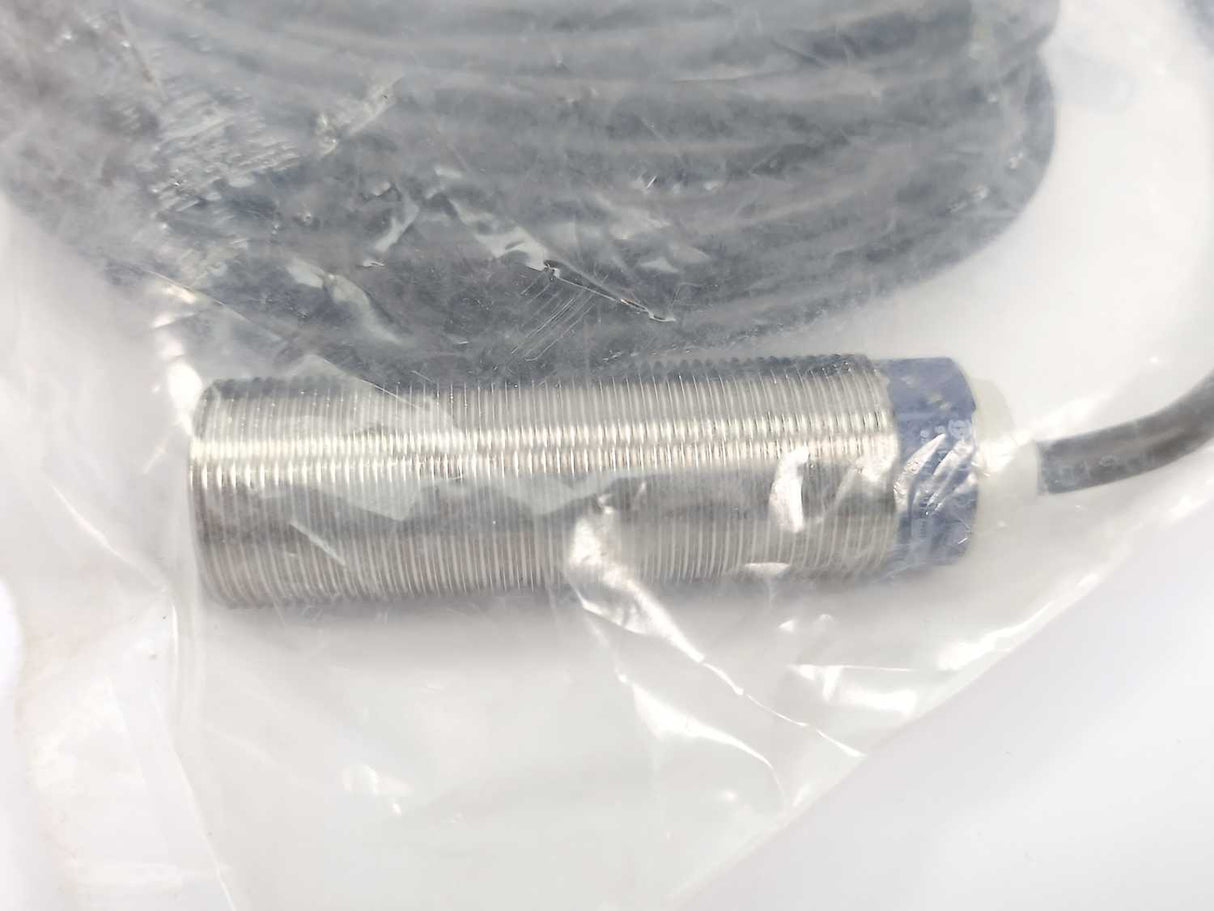 TELEMECANIQUE XS618B1MBL5 Inductive Proximity Switch
