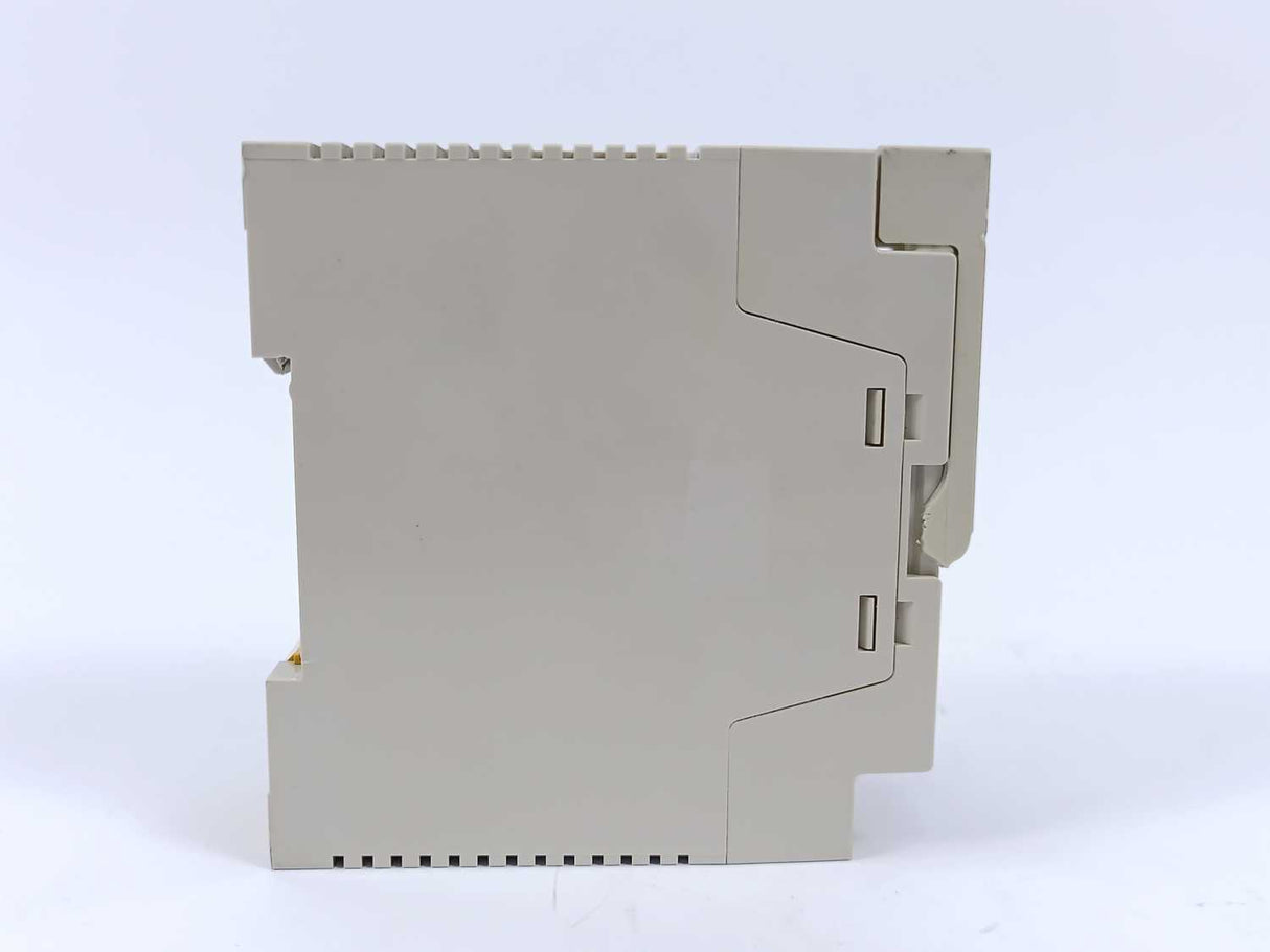 OMRON S3D2-CCD Sensor Controller
