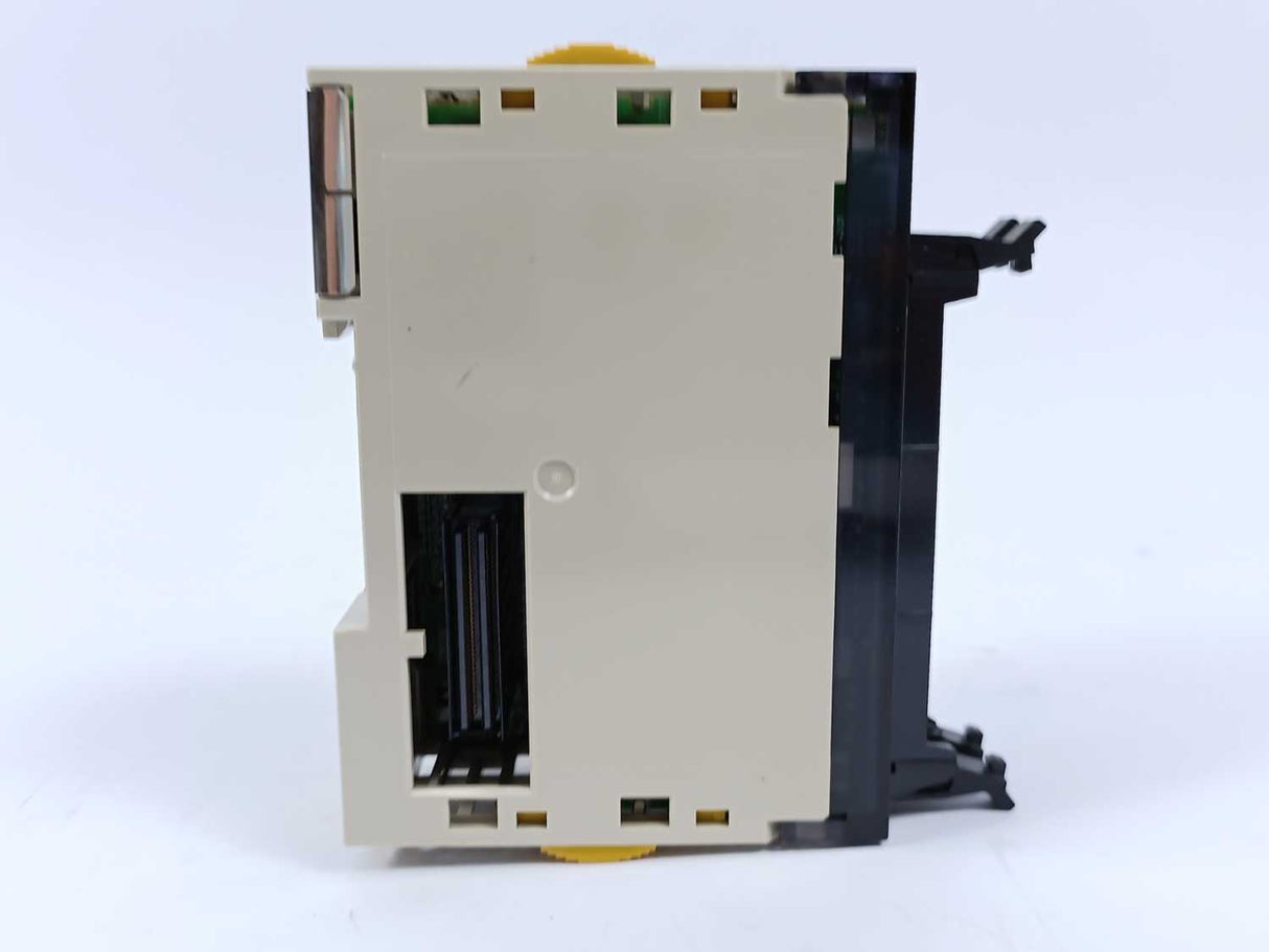 OMRON CJ1W-MD263 Input Output Unit