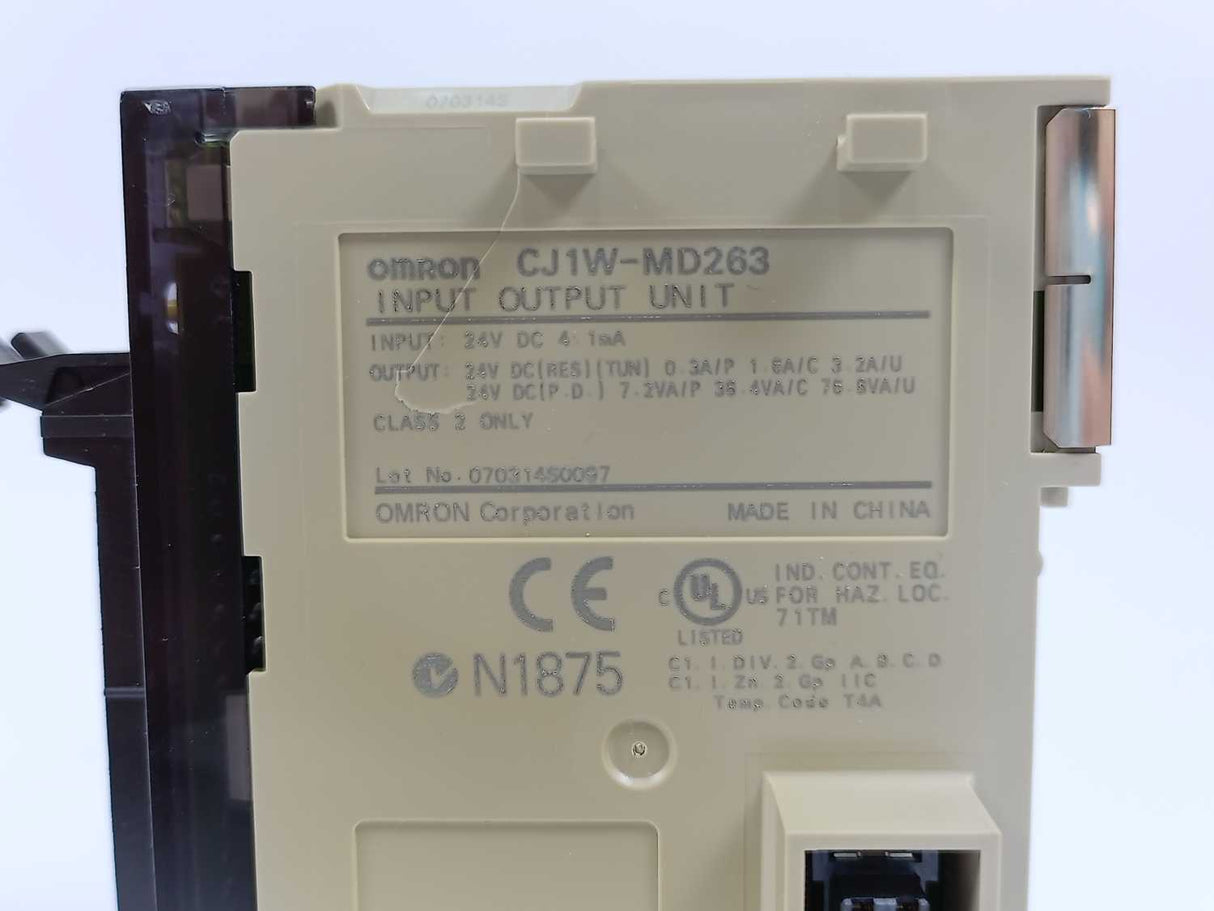 OMRON CJ1W-MD263 Input Output Unit