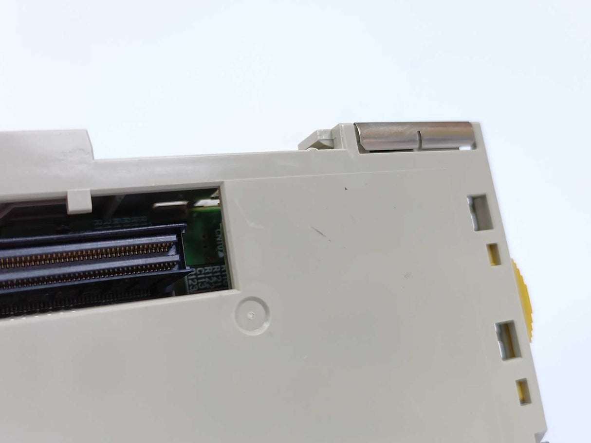 OMRON CJ1W-MD263 Input Output Unit