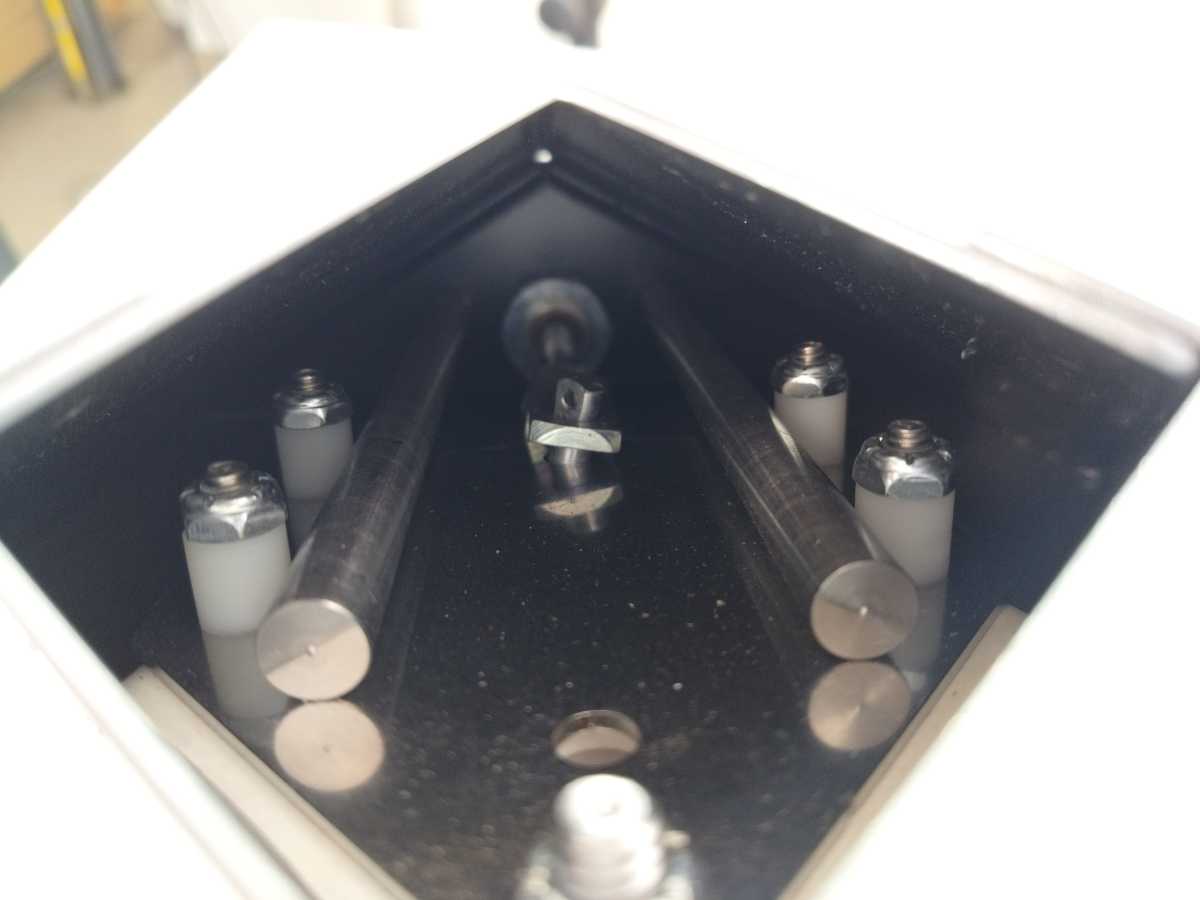 Maguire -- mpi Micro-Pulse Corner Dispense Valve for The WSB MB Blender