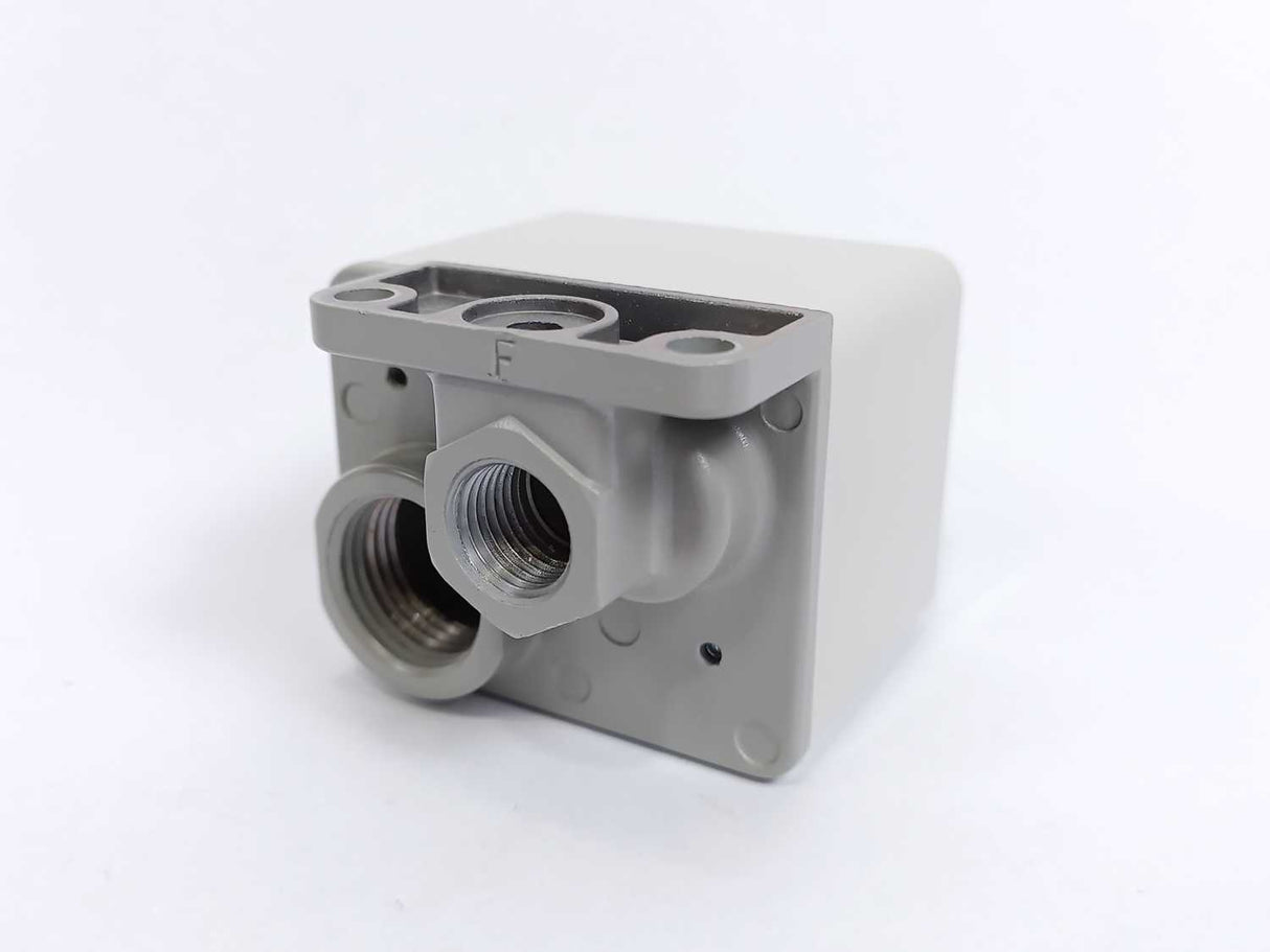 SMC IS3000-F02 Pressure Switch