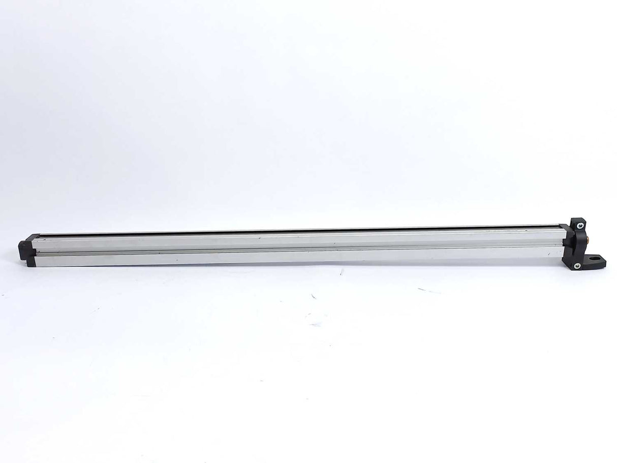SICK 2027257 MLGS2-0580F821 & 2026828 MLGE2-0580F812 Sensors