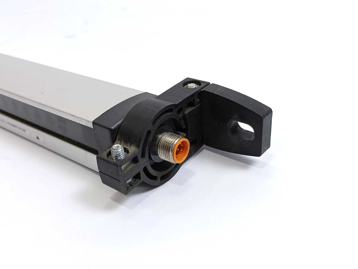 SICK 2027257 MLGS2-0580F821 & 2026828 MLGE2-0580F812 Sensors