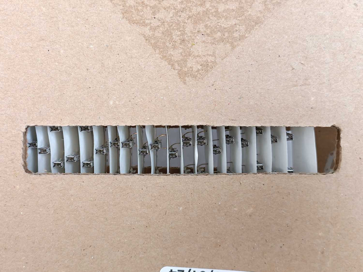 Molex 0643241049 CP Terminal 2.8Sn-0.5 To 1sqmm Crimp Tin ~1700pcs.