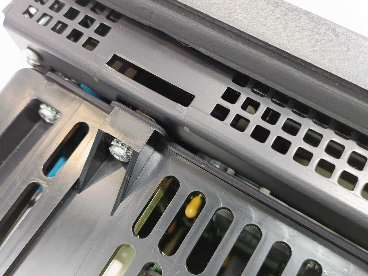 AB 2711-B6C8 Ser. B PanelView 600 Operator Terminal. Backlight Defect