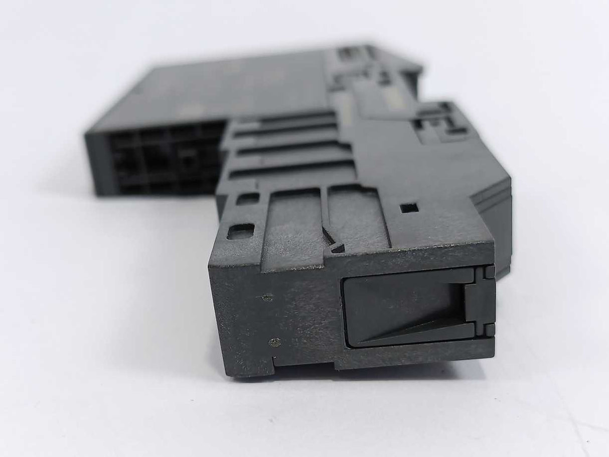 Siemens 6ES7132-4BD01-0AA0 4 DO DC24V/0.5A Batch 5 Pcs.