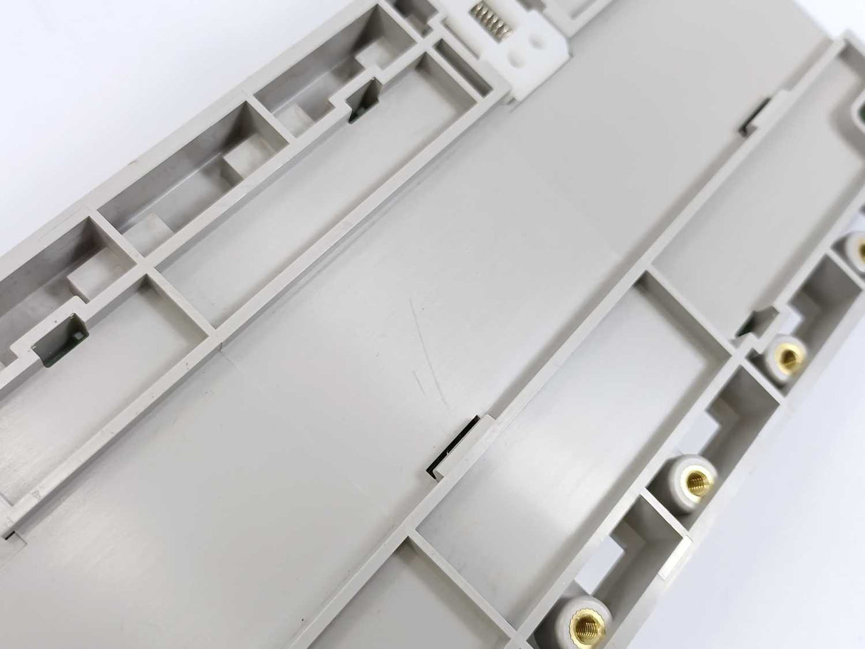 HITACHI EHBS8A-1C 33038369-3 Programmable Controller Base