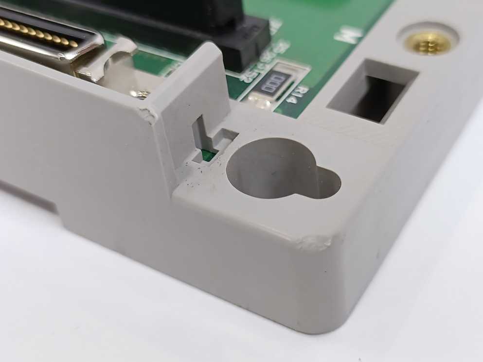 HITACHI EHBS8A-1C 33038369-3 Programmable Controller Base