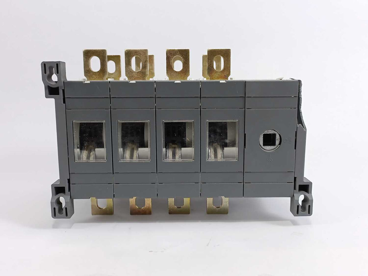 ABB OT315E04CP 1SCA022775R7150 4-Pole Manual Change-Over Switch