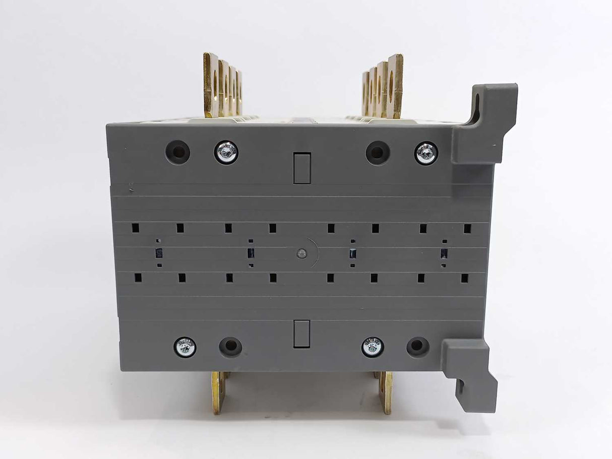 ABB OT315E04CP 1SCA022775R7150 4-Pole Manual Change-Over Switch
