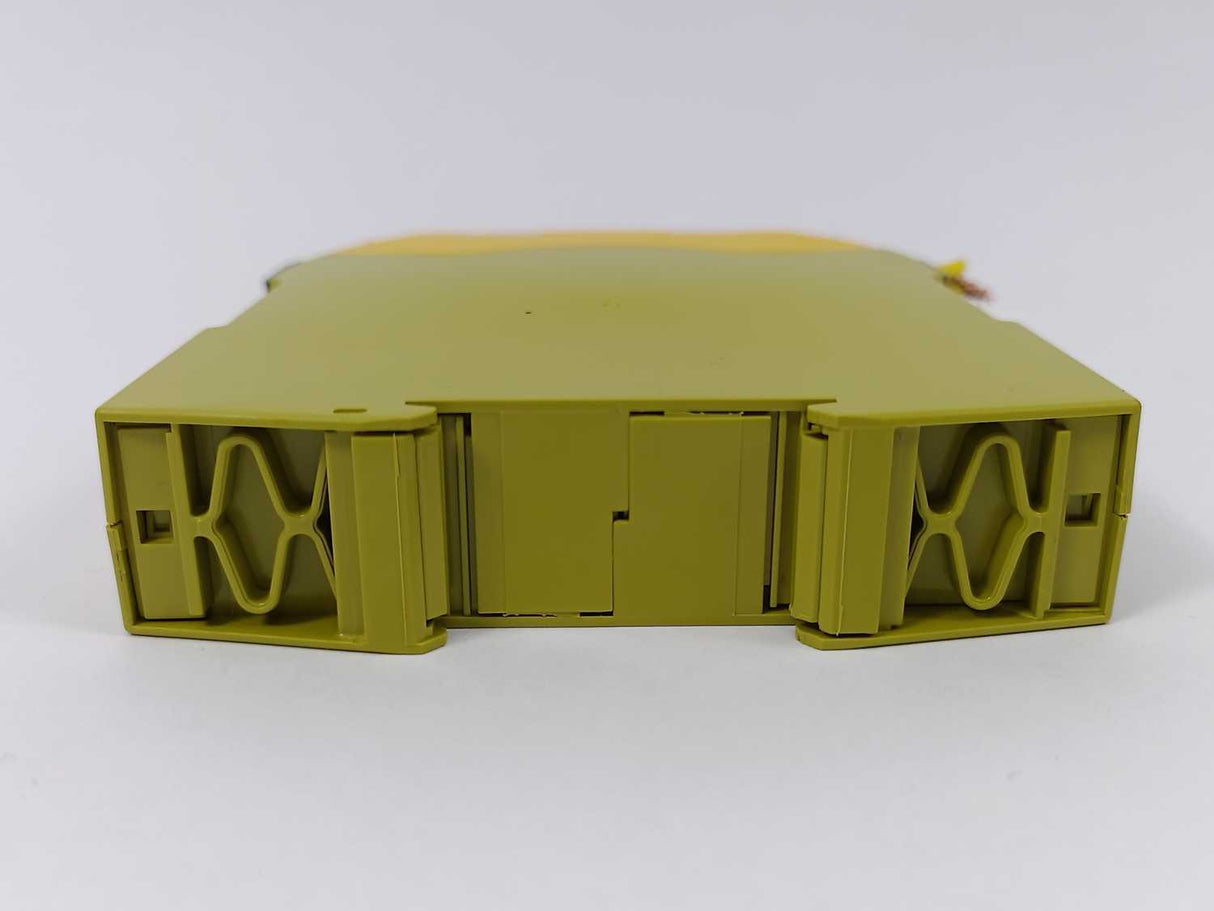 Pilz 751104 Safety Relay, PNOZ s4