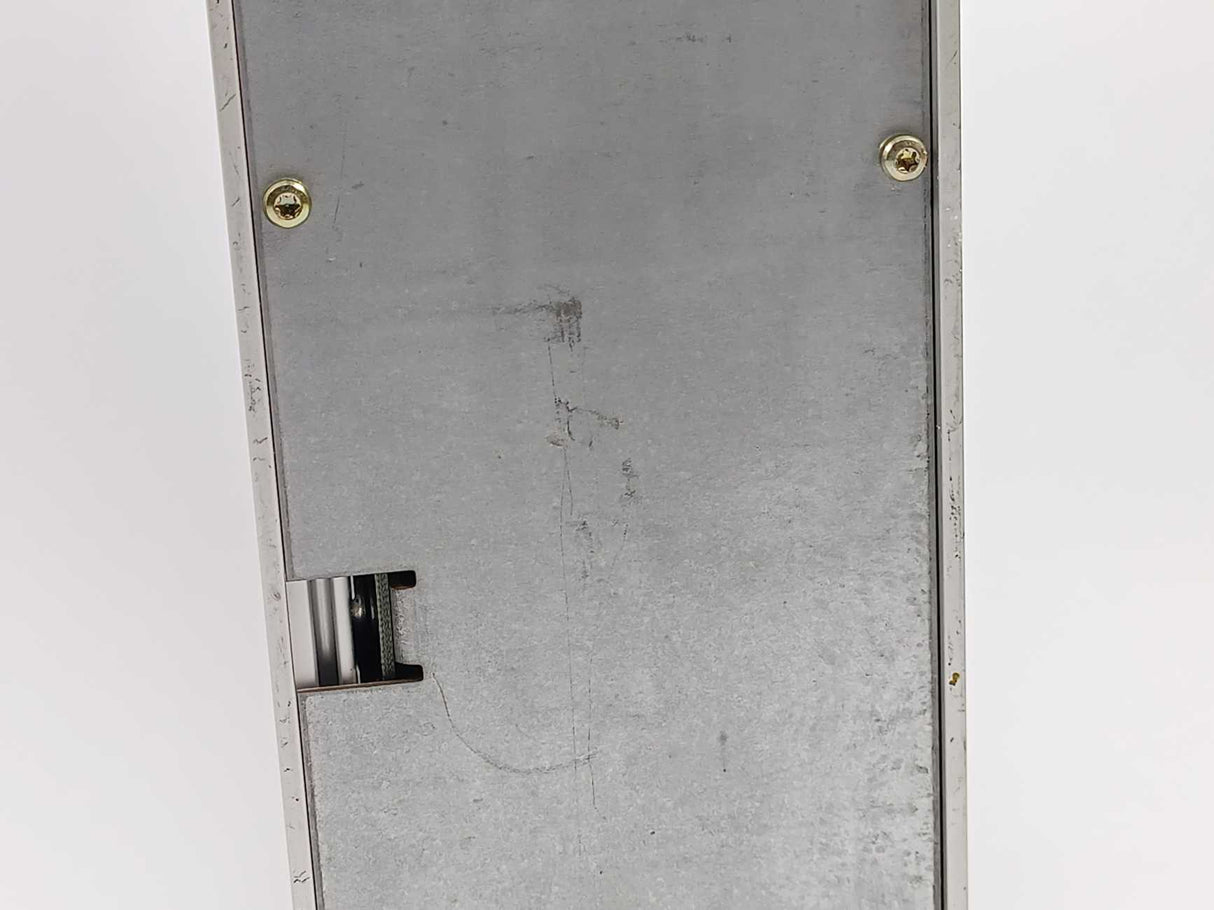 Danfoss VLT5003PT5B20STR3DLF00A00C0 175Z0046 VLT Frequency Inverter 3.1kVa