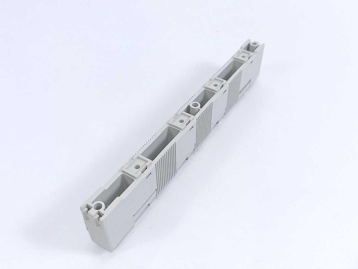 Rittal SV 9340.004 Busbar Support for Flat Copper Busbars Batch 4 Pcs.