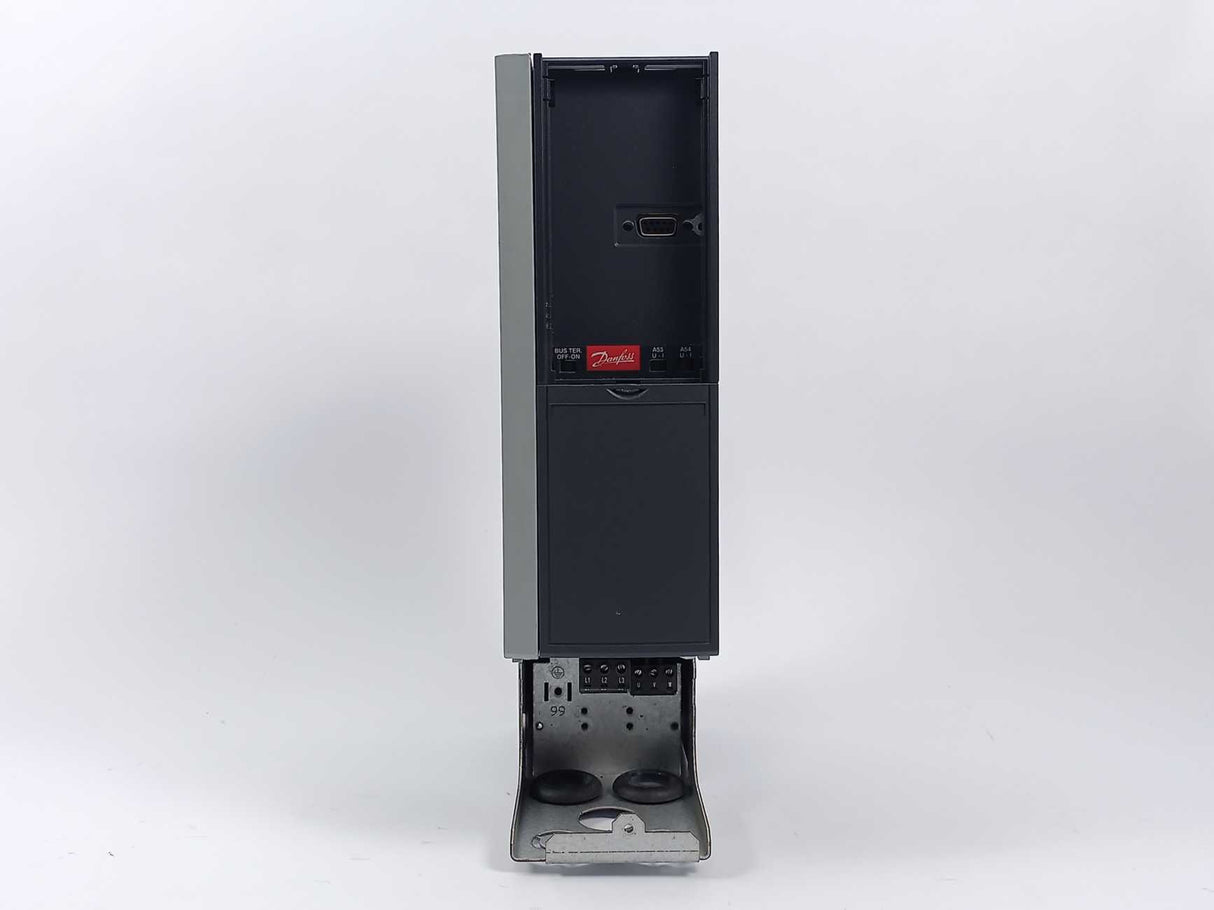 Danfoss FC-301P1K5T4E20H1XGXXXXSXXXXAXBXCXXXXDX 131B0955 Freq. Converter 1,5kW