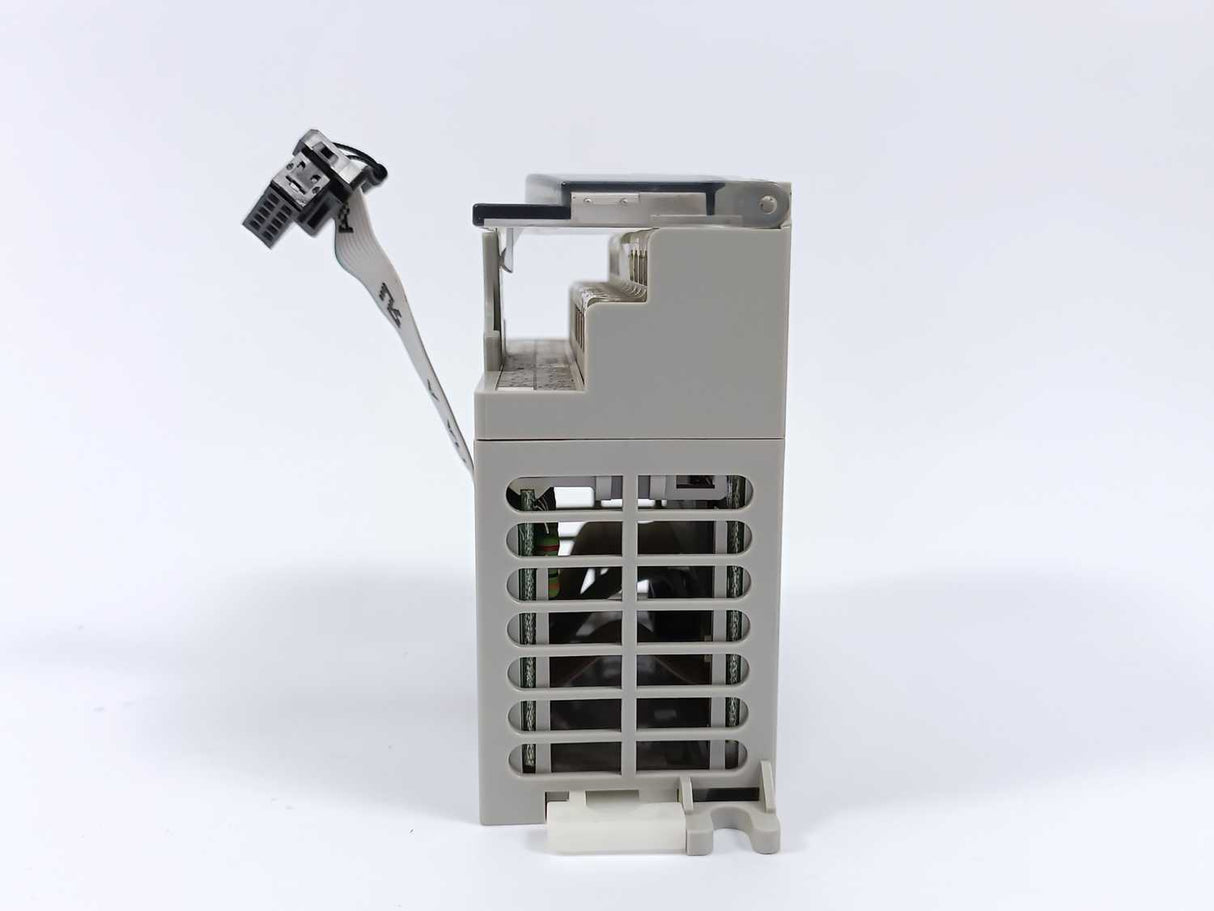 AB 1762-IQ16 Sink/Source Input Module Ser. A, Rev. A