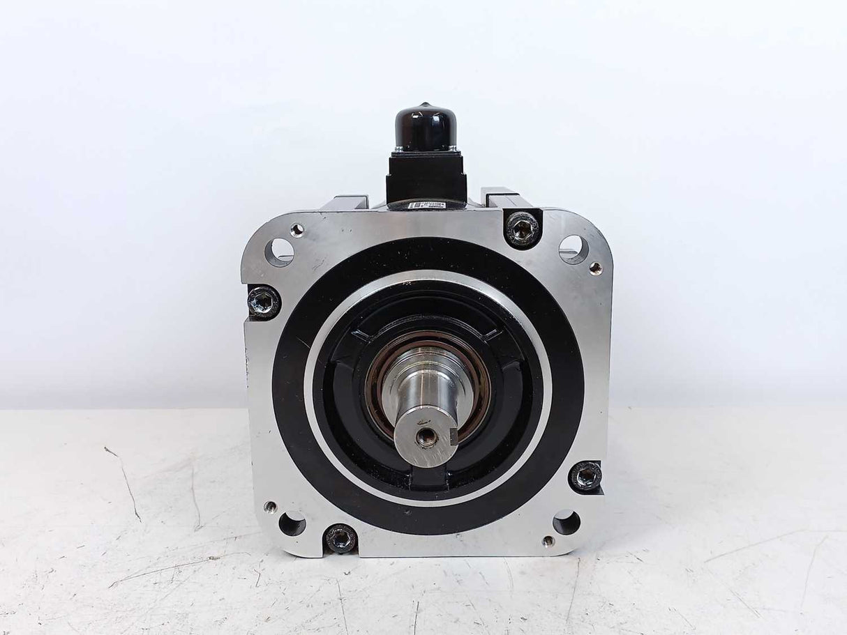 YASKAWA ELECTRIC SGMRV-37ANA-YR13 Servo Motor AC 3.7kW, 23.6A 200V
