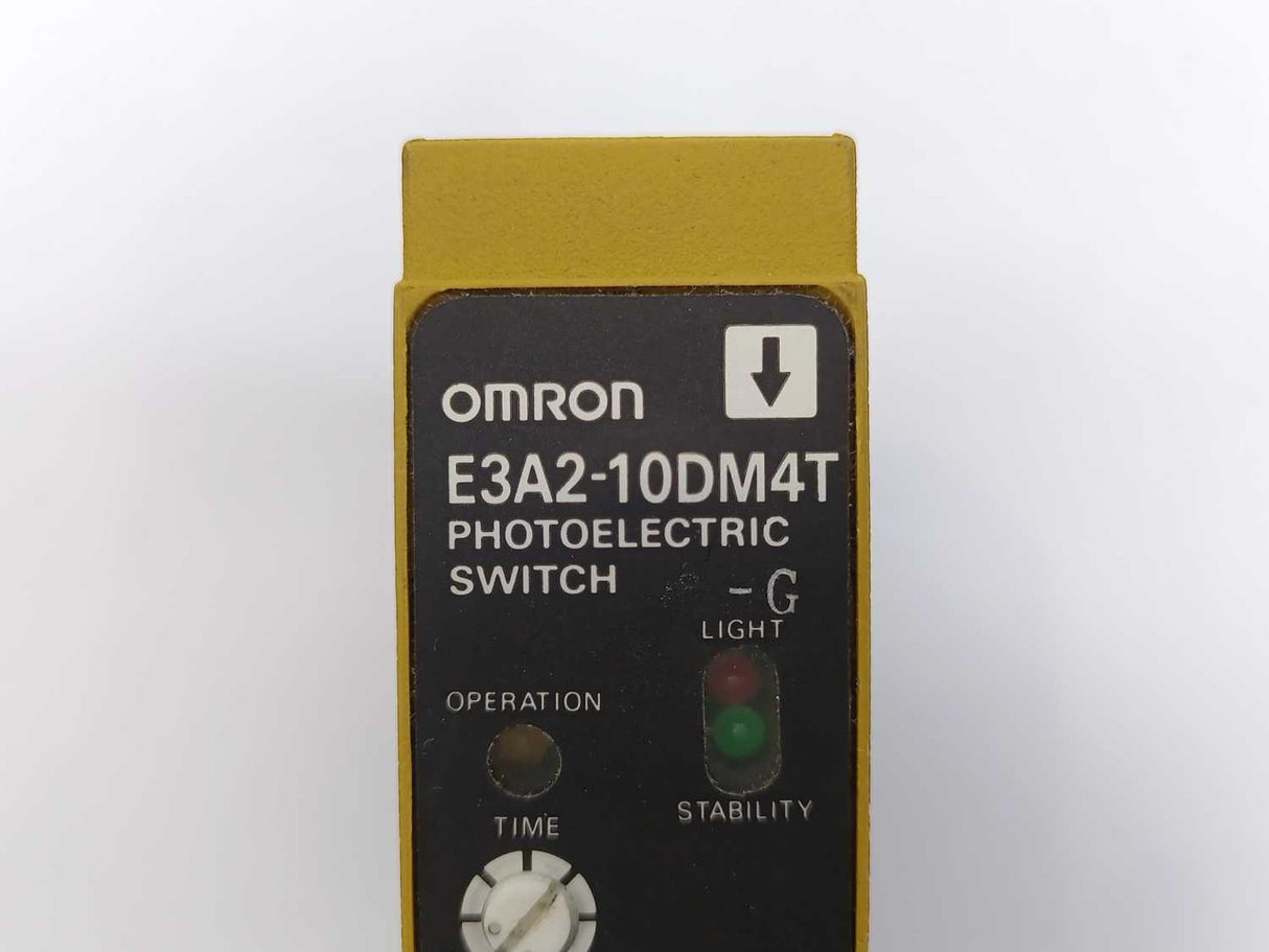 OMRON E3A2-10DM4T Photoelectric Switch