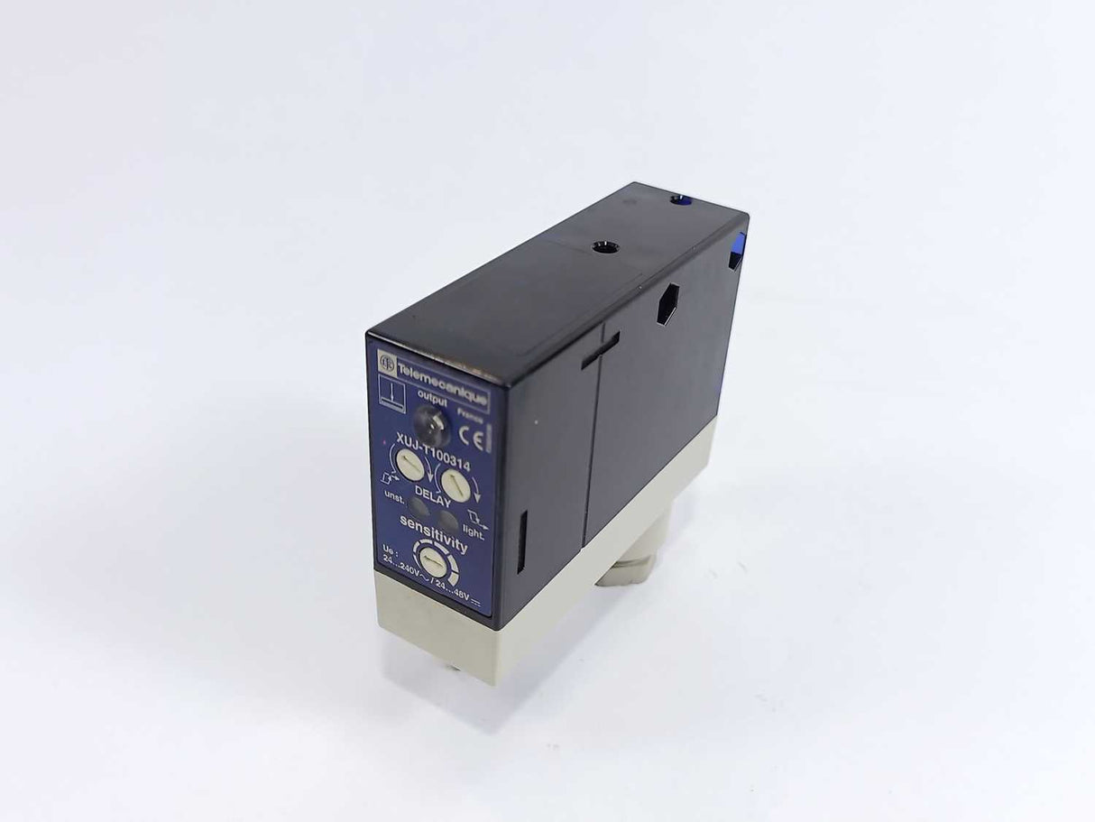 Schneider / Telemecanique XUJ-T100314 Electrical Sensor