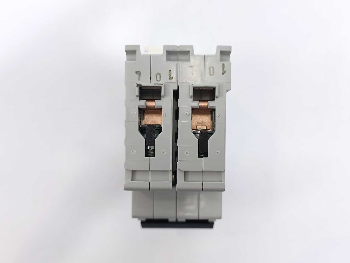 ABB 2CCS572001R0104 Miniature Circuit Breaker Batch 5 Pcs.