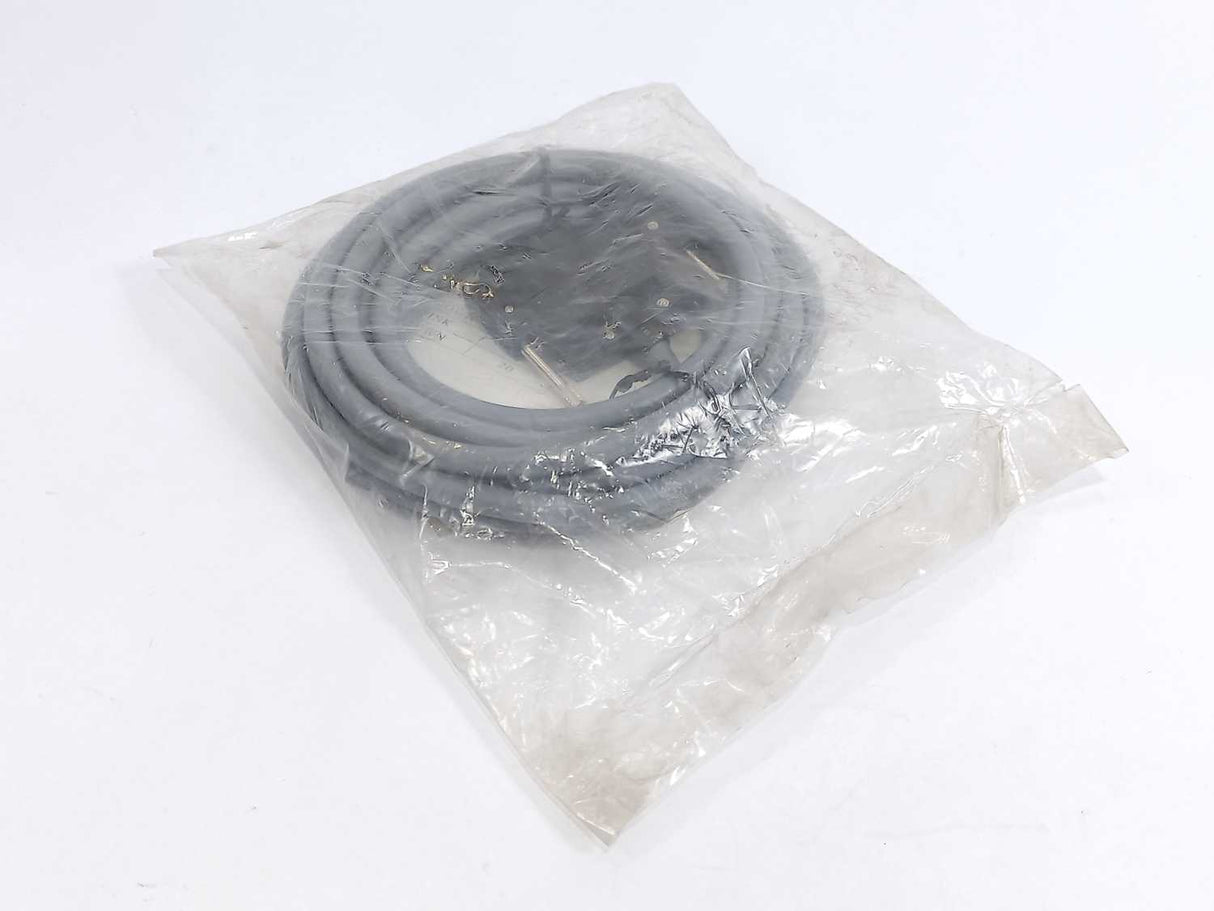 HITACHI EH-32XY04 Connection cable