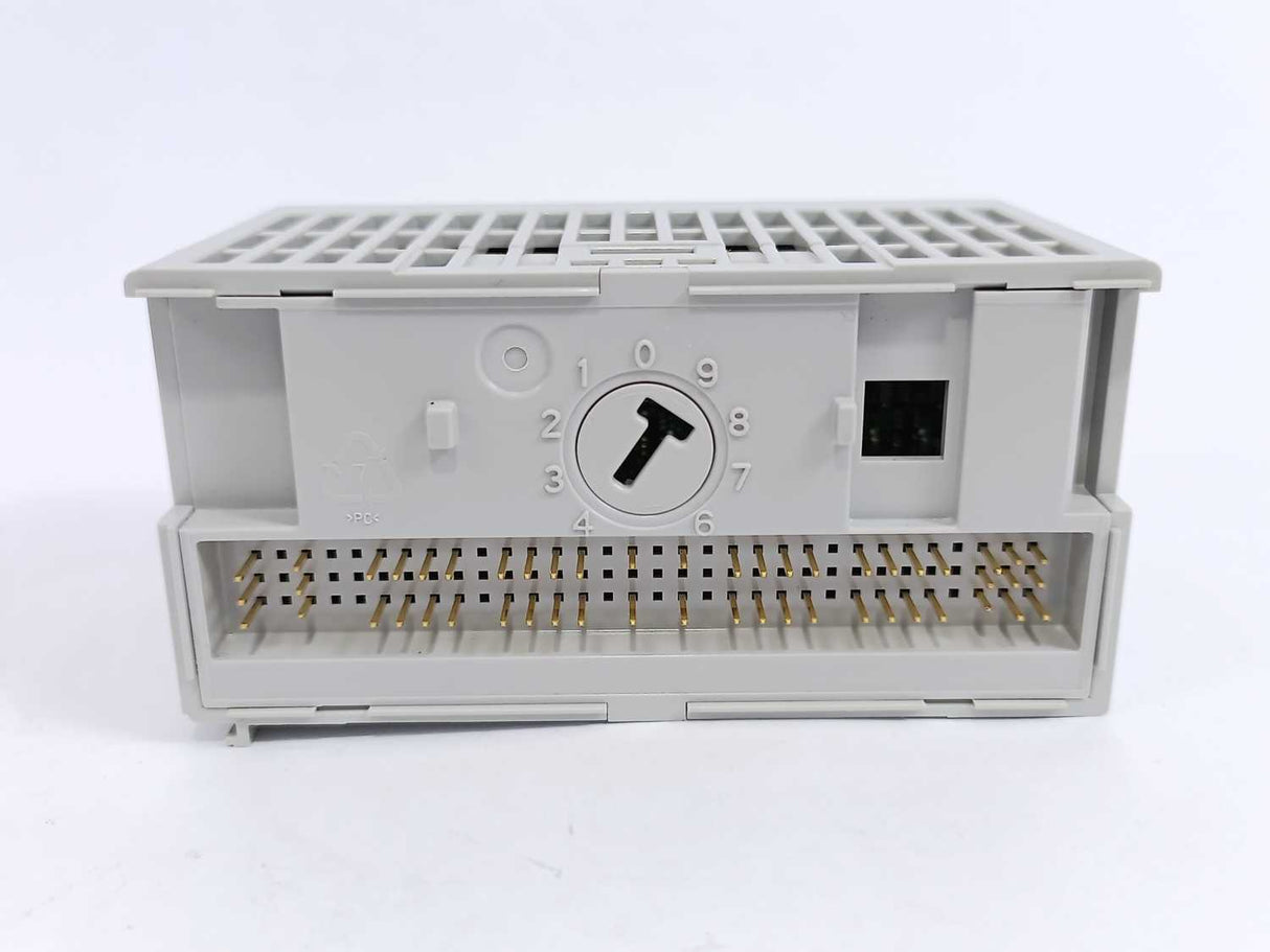AB / Rockwell Automation 1794-OE12 Ser. A Flex 12 Point Analog Output Module