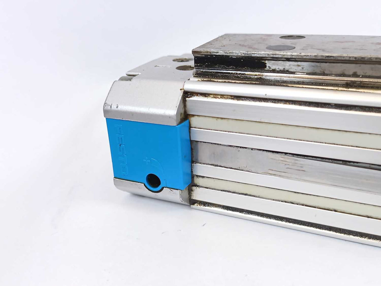 Festo 576695 DGPIL-32-7520-B-KF-AIF-GK-SH-AV-D2-SA Linear Drive