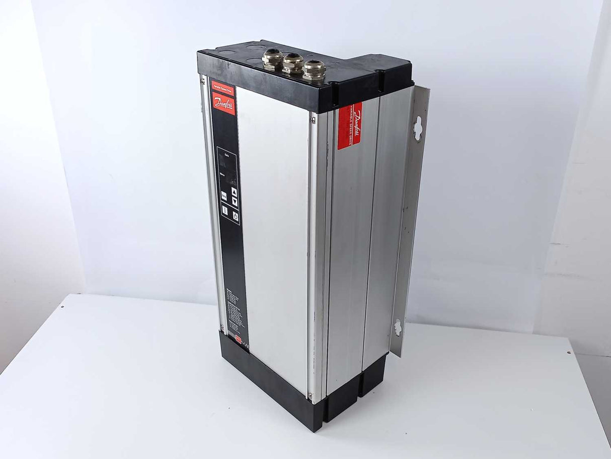 Danfoss 175H1028 VLT Type 3002 Variable Speed Drive 380-415V