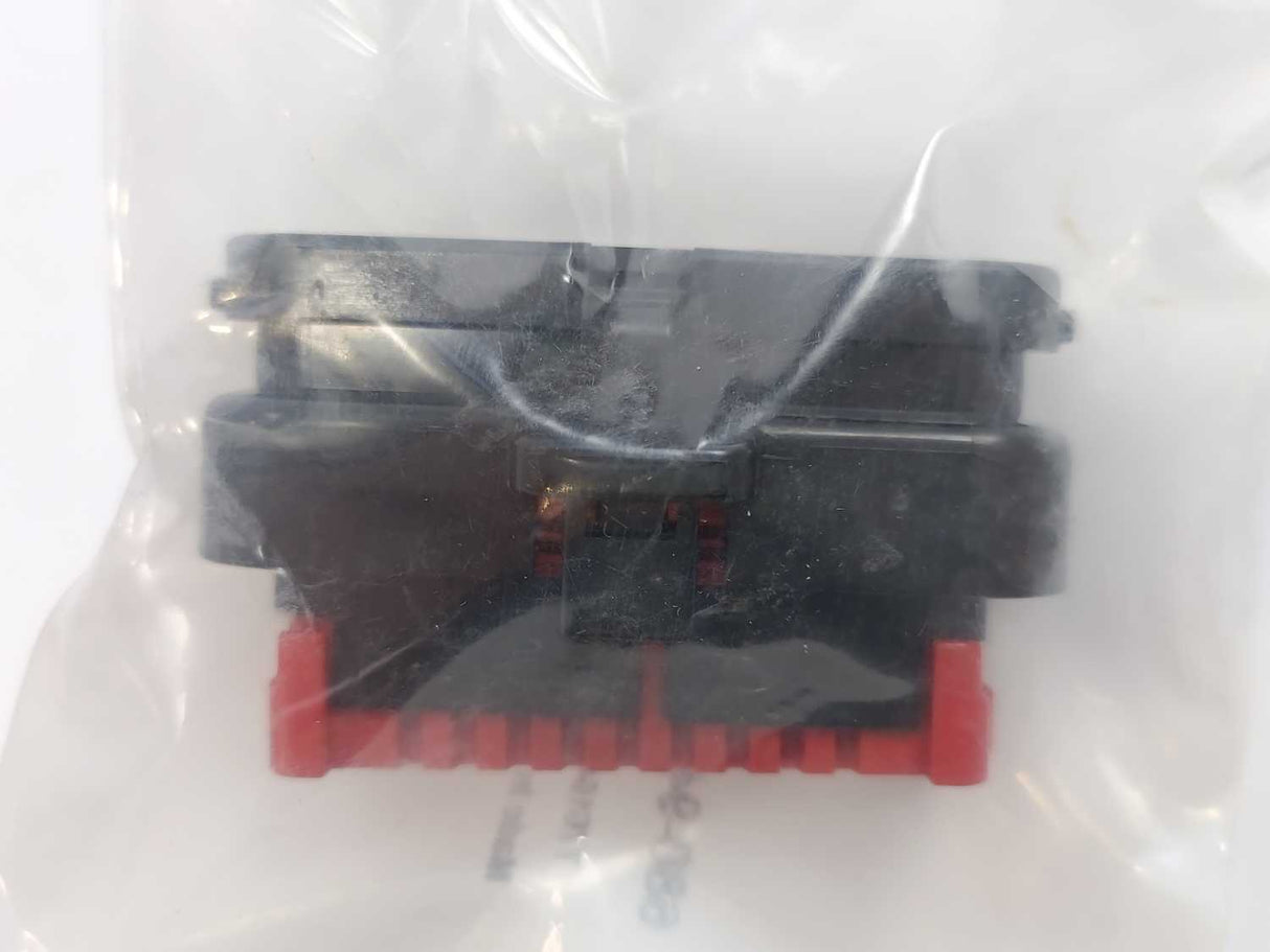 TE Connectivity 680-9437 Horizontal Female 35 Way Housing