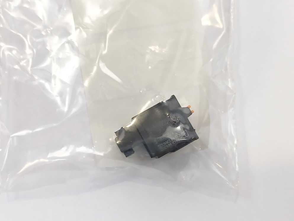 Axis Communications 0586-001 AXIS P3365-V Fixed Dome Network Camera