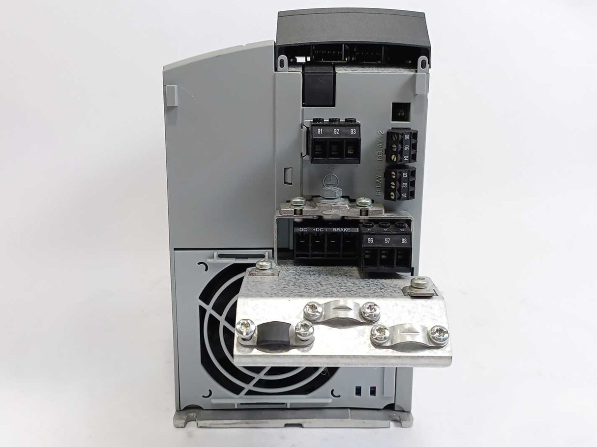 Danfoss 302P5K5T5E20H1XG 131B0457 VLT Frequency Converter 5,5kW