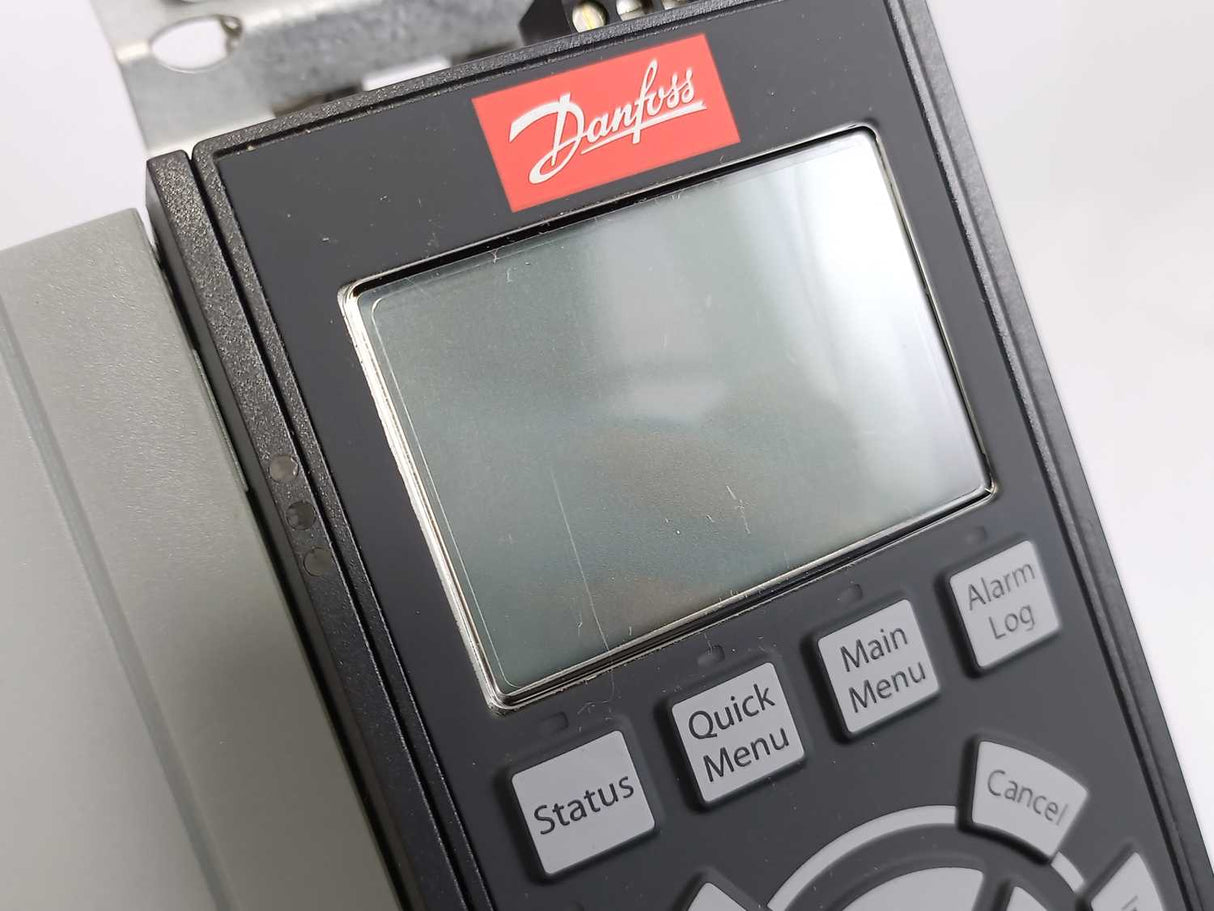 Danfoss 302P5K5T5E20H1XG 131B0457 VLT Frequency Converter 5,5kW