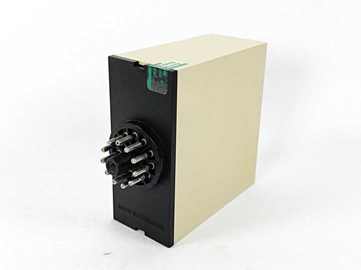 Carlo Gavazzi SV 210 230 Dual Level Relay 230V 50/60Hz