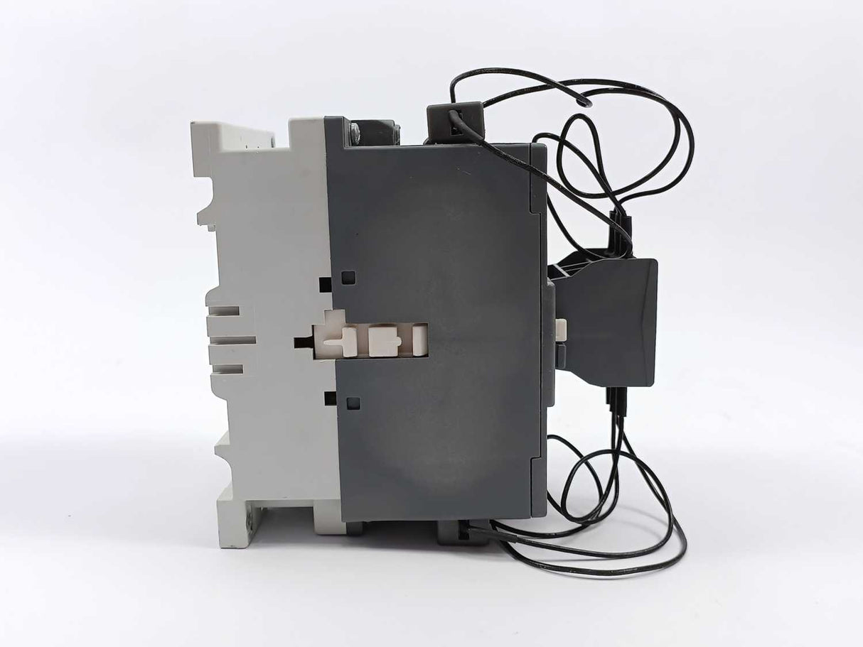 ABB 1SFL457024R7000 UAF110RA 3-pole Contactors ,20-60V Coil