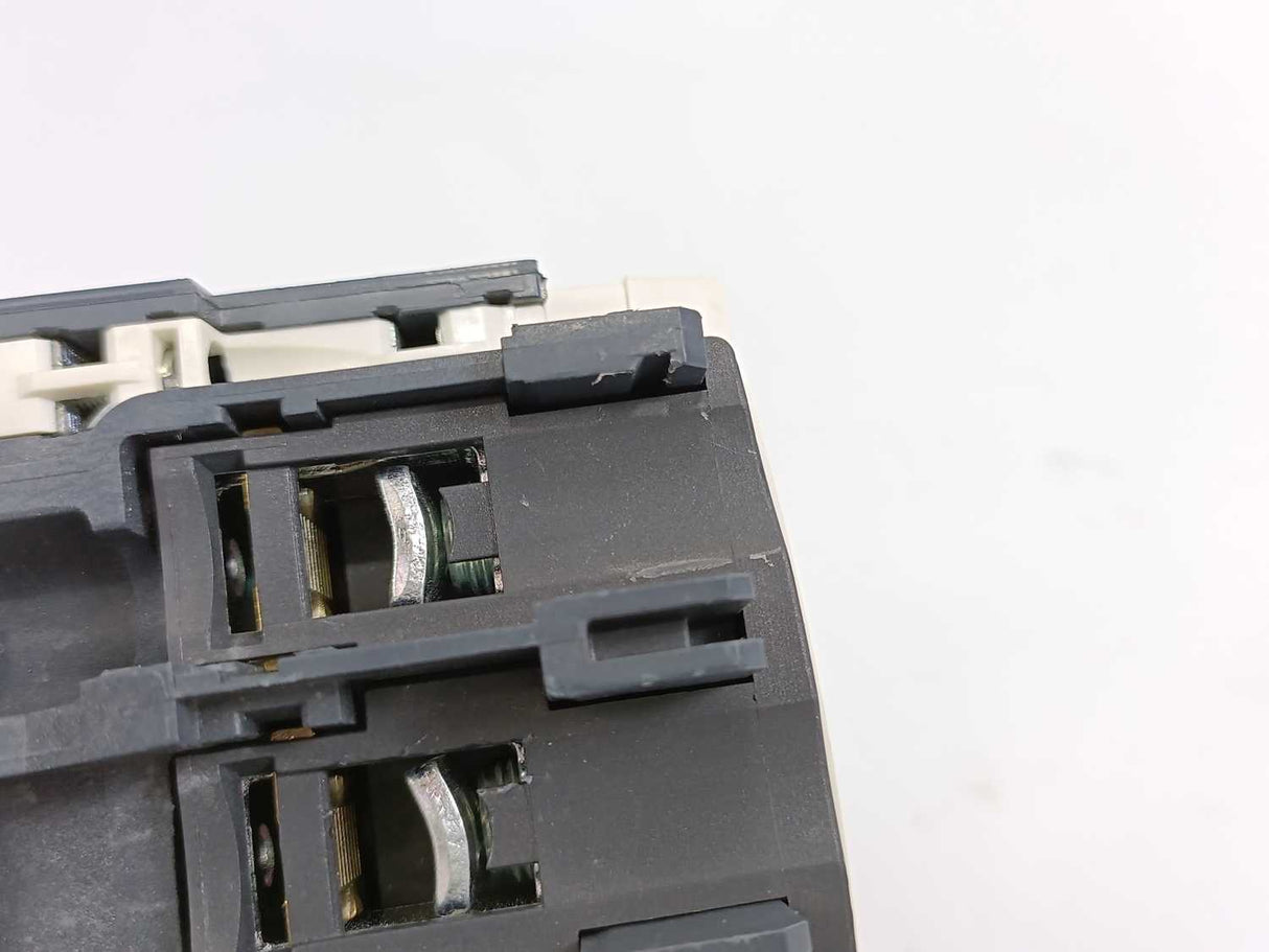 Schneider Electric LC1D80 Contactor w/ 24VAC Coil