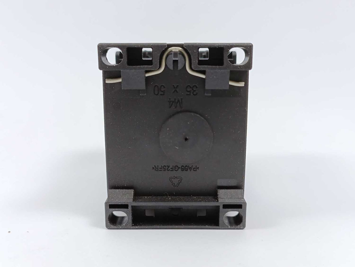 Siemens 3RT2016-1BB41 Power Contactor 9 A, 4 kW / 400 V