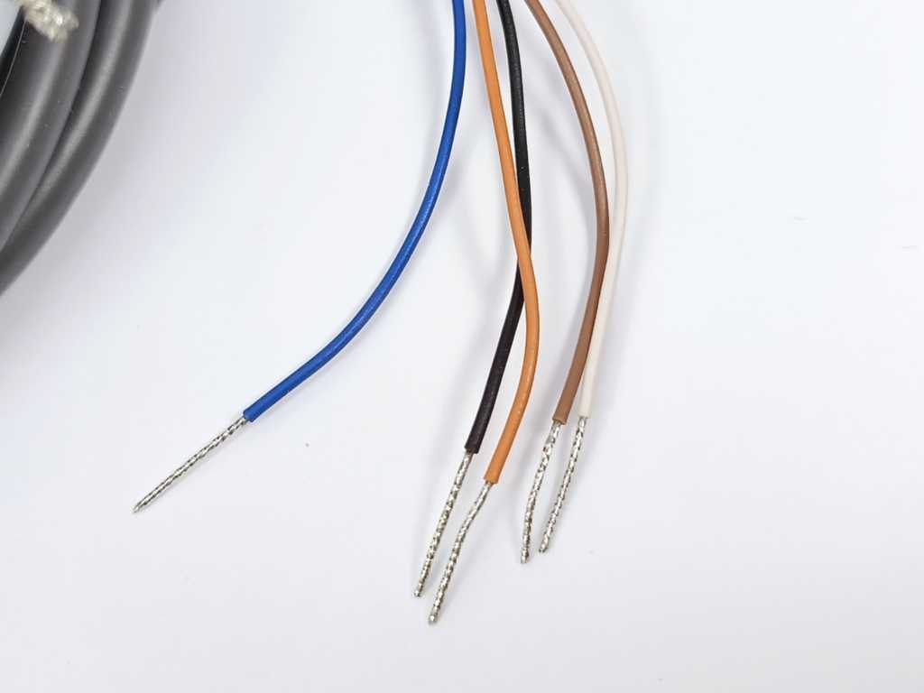 OMRON E6C2-CWZ5B Incremental Rotary Encoder 1000P/R 2m Cable