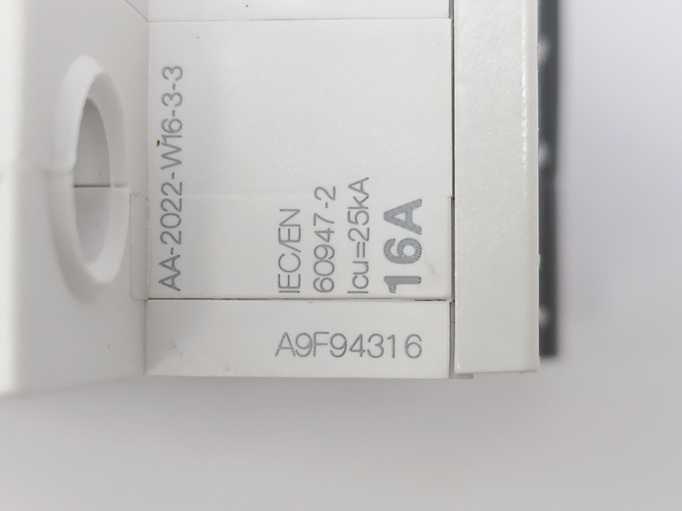 Schneider Electric A9F94316 3P 16A Miniature Circuit Breaker