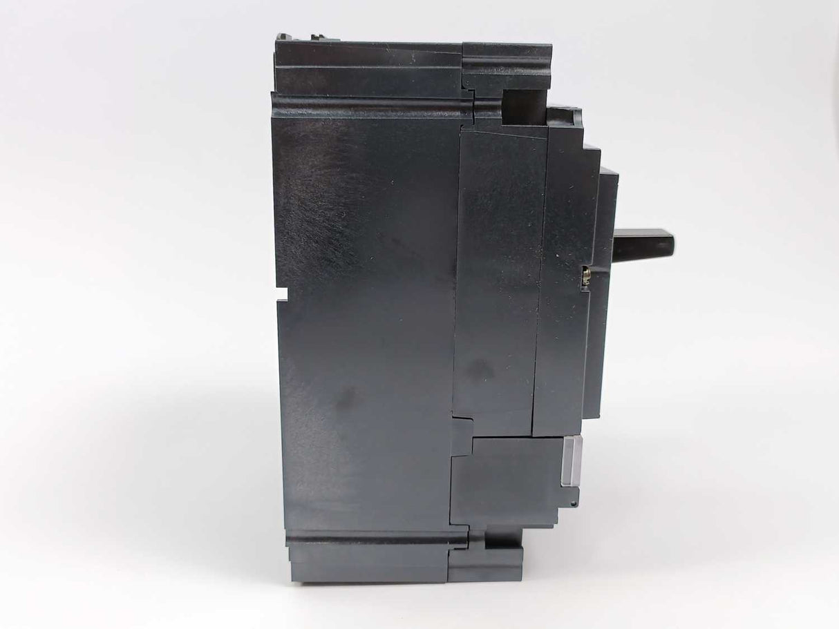 Schneider Electric LV429550 Compact NSX100B Circuit Breaker