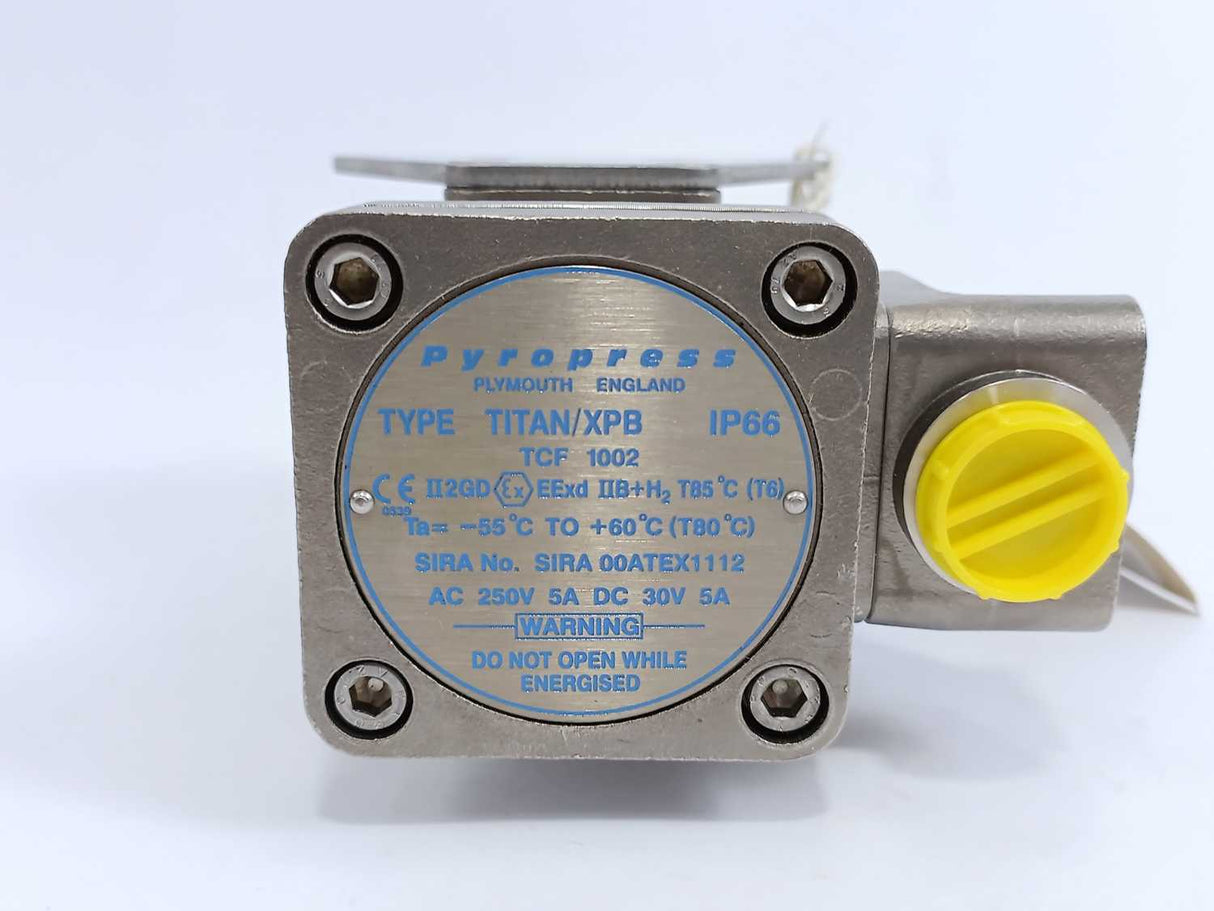 Pyropress PF261S1B/7W10F12P/32S1DB Titan Pressure Switch. Range 50-250PSI