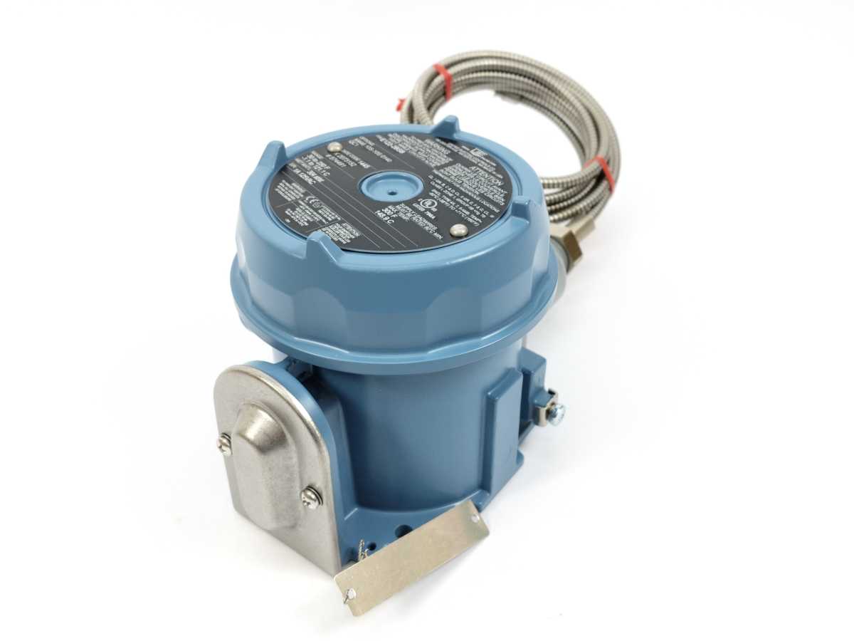 UE United Electric E122-2BSB Explosion-proof Temperature Switch