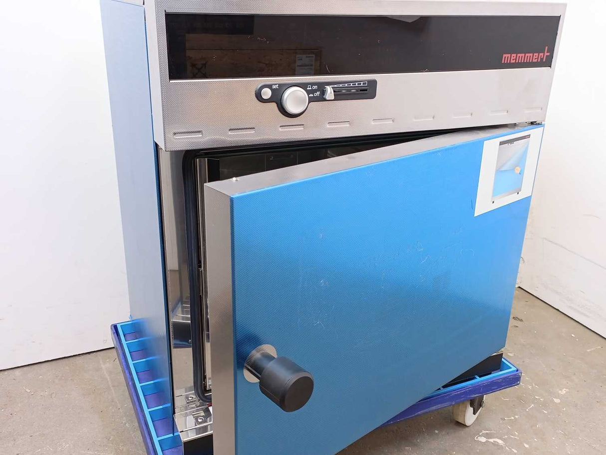 Memmert INB 200 Incubator 230V, 50/60Hz, 2A, +5°C up to 70°C