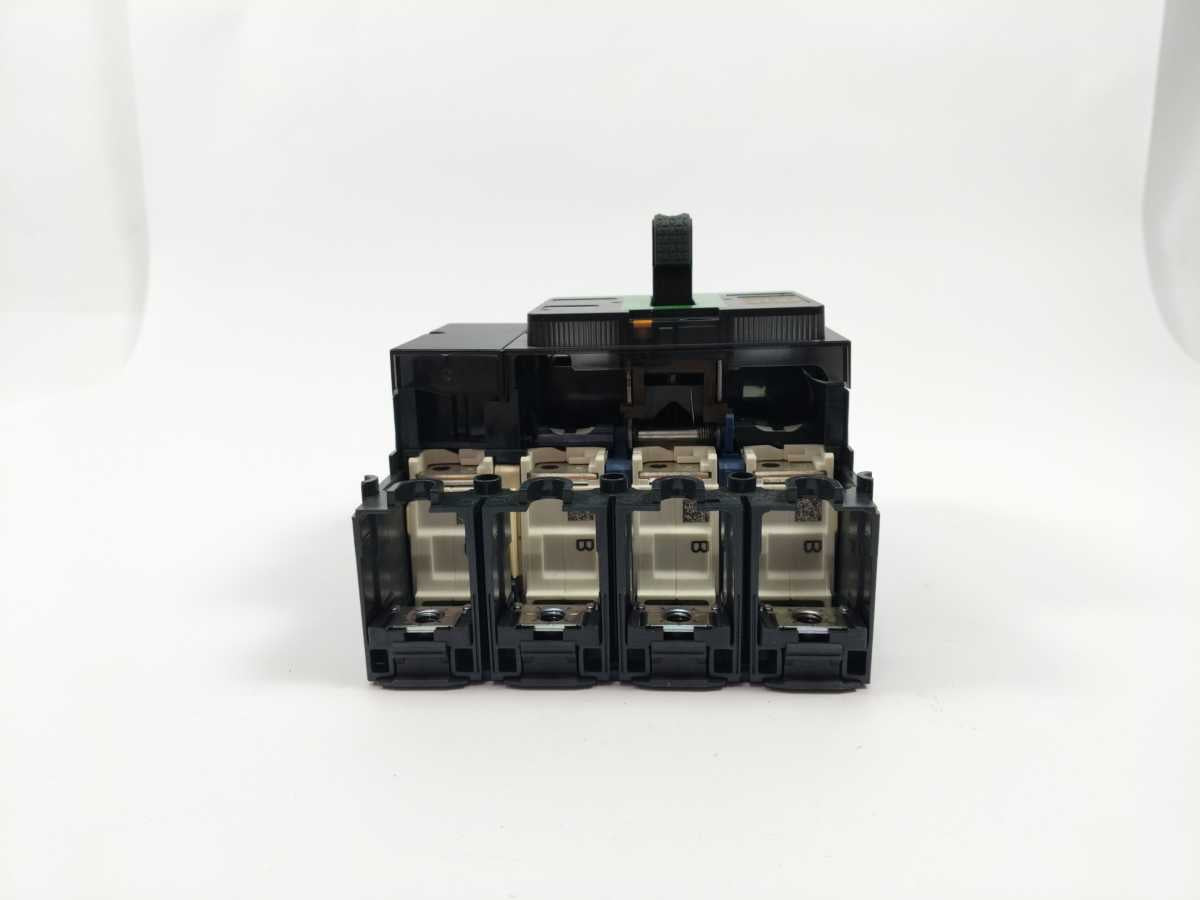 Schneider Electric NSX160B Circuit Breaker Compact 160A 3Poles 3d